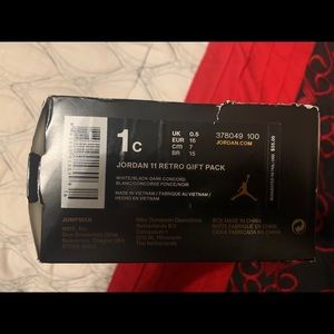 Baby Jordans retro 11